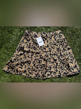 Free People NWT Daisy Print A-Line Mini Skirt - Black & Yellow